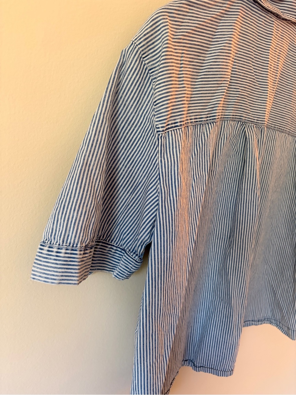 Striped Blue Short-Sleeve 100% Cotton Shirt. Women’s M summer / spring/ fall top - Picture 9 of 12